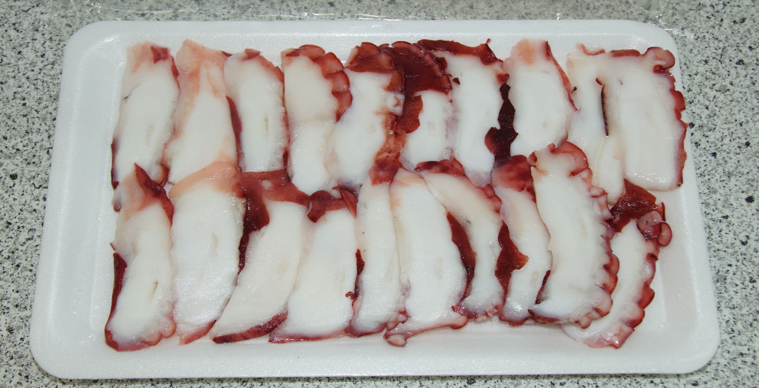 Kogt blæksprutte i skiver 20x160g - 20x8g
